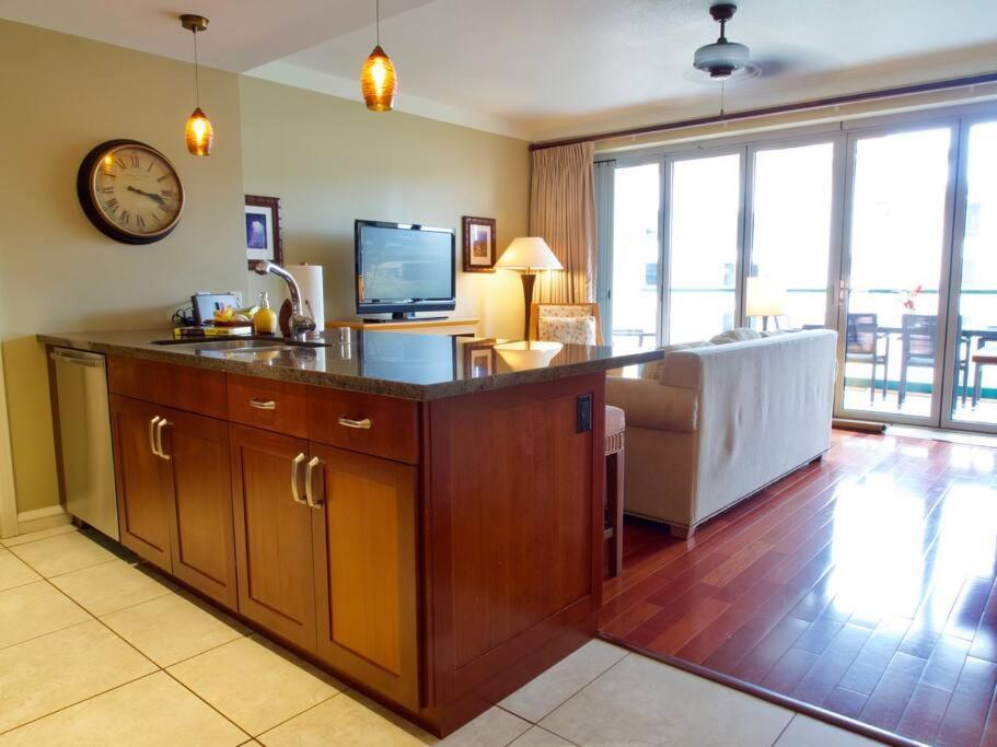Ocean View One Bedroom At Honua Kai!! Лахайна Экстерьер фото